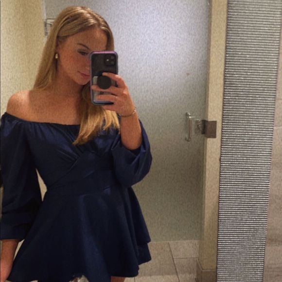 READ ME - REQUESTS - Picture 3 of 3